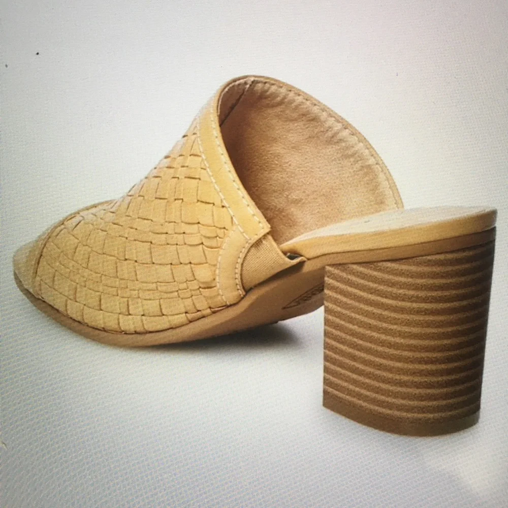 Sonoma Woven Tan Open-Toe Block Heel Sandal - Picture 4 of 13